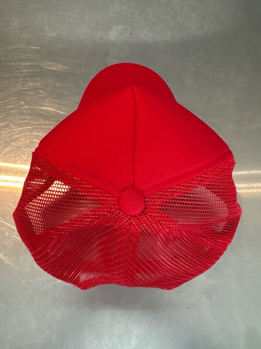 Unlocked Red Cap - Picture 3 of 3